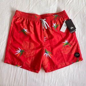 Quiksilver NWT Men’s Swim Trunks, Bird if Paradise Print, size L